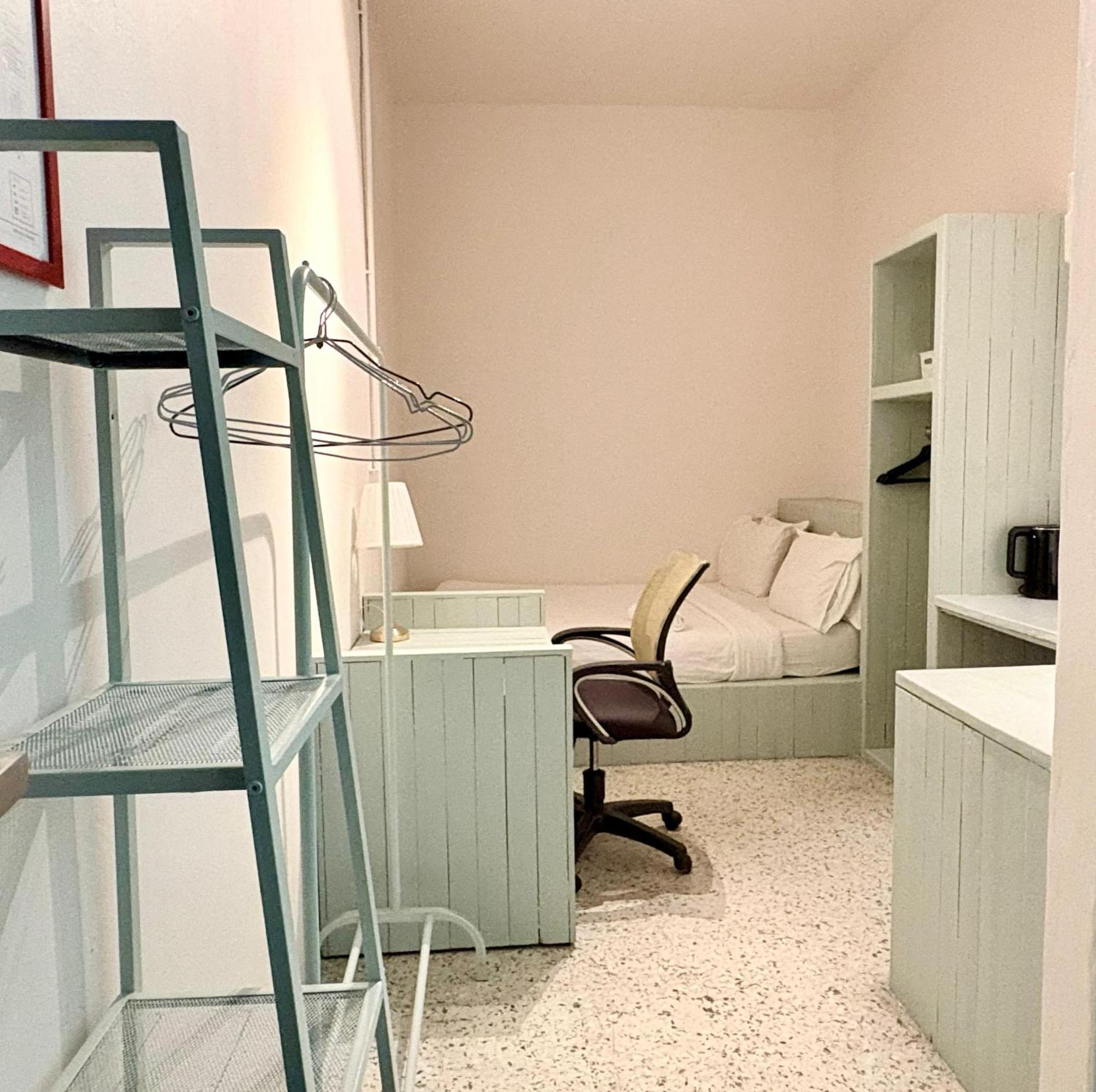 Hotel Kim Haus Loft George Town Esterno foto